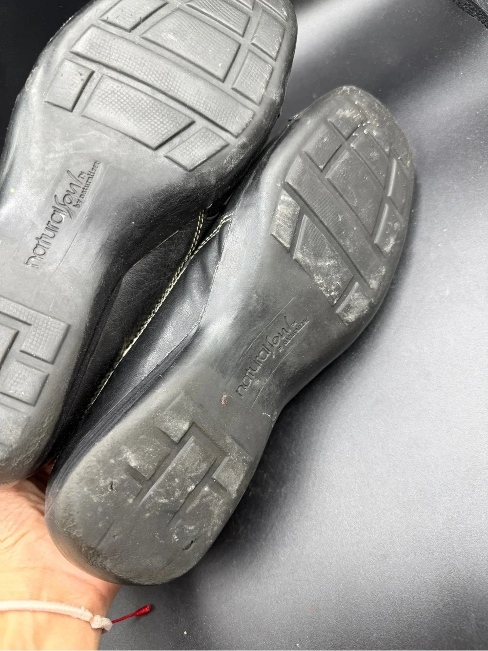 Natural soul by Naturalizer black shoes size 8